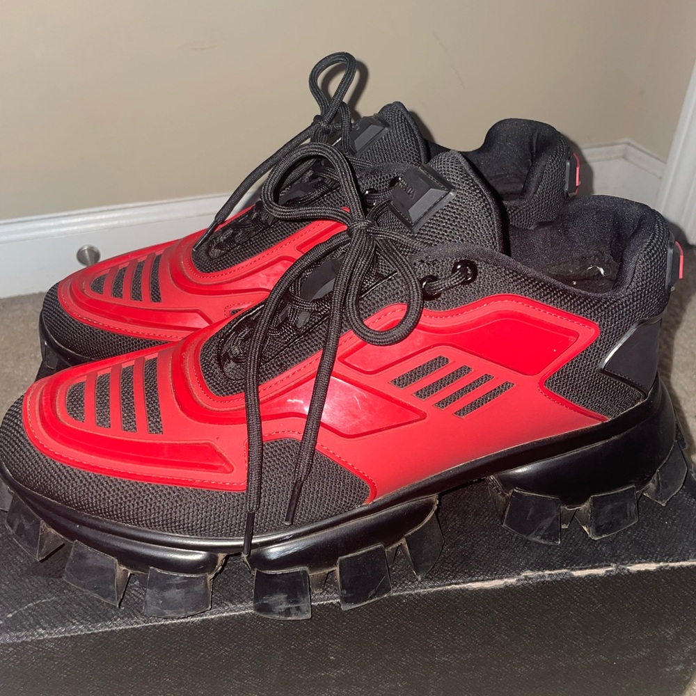 Prada cloudburst thunder